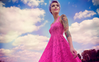 Woman pink dress field sky - a silk screen free wallpaper
