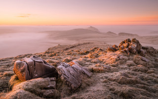 Mountain fog dawn valley backpack - a view of a valley free wallpaper