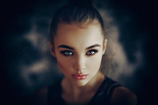 Blue eyed woman smoke bun - a bun free wallpaper