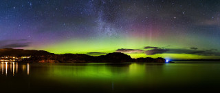 Aurora lake night stars island - night sky free wallpaper