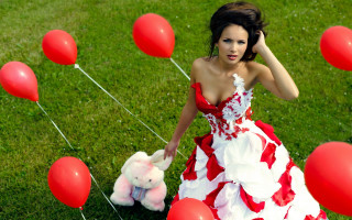 Gothic fashion woman balloons dress - a photorealistic painting free wallpaper