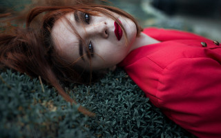 Red hair woman laying outdoors - red hair free wallpaper