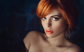 Red haired woman blue eyes - piercing free wallpaper