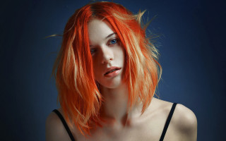 Orange hair blue eyes pose - neofauvism free wallpaper