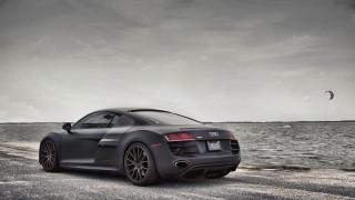 Black sports car water kite - matte finish free wallpaper for desktop