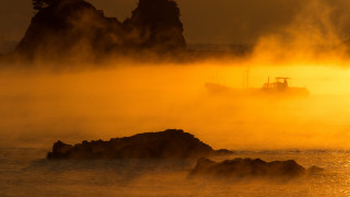 Boat steam rocks mist city - steam free wallpaper