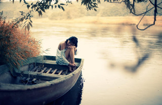 Woman boat lake tree bird - overhead free wallpaper