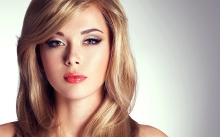 Blonde woman red lips photorealistic - a red lipstick free wallpaper