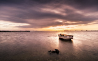 Boat beach cloudy sunset rock - arthur pan free wallpaper
