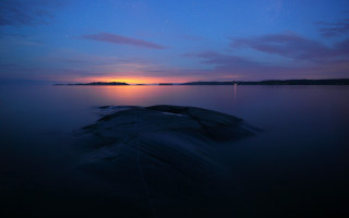 Boat water sunset city mountains - bruno liljefors free wallpaper