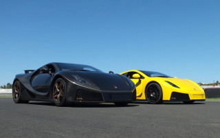 Racecars yellow black white sky - a race track free wallpaper for desktop