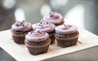 Cupcakes frosting table wine pastel - top of them free wallpaper