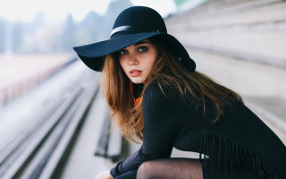 Black hat fishnets blue eyes - black stocking free wallpaper