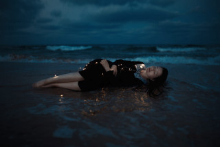 Beach night surreal water woman - surreal photography free wallpaper