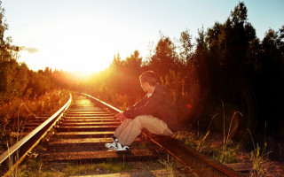Train sunset kimono autumn leaves - digital photography free wallpaper