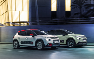 City street night cars white - the other free wallpaper