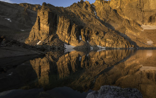 Mountain lake reflection sky cliff - a reflection of the sky free wallpaper
