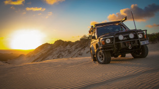 Truck sandy road sunset mountains - sandy free wallpaper