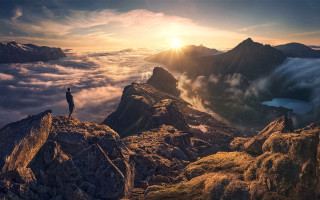 Mountain clouds sunset sunbeam landscape - the sun shining free wallpaper