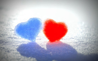 Two hearts snow ambient moon - a bright light free wallpaper
