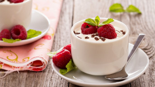 Food cups spoon plate berry - a spoon and spoon rest free wallpaper