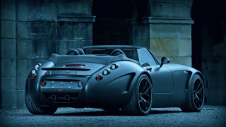 Car dark alley stonewall doorway - dom qwek free wallpaper