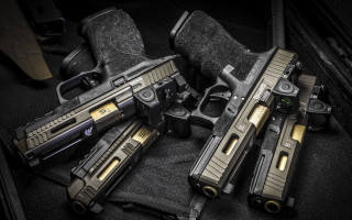 Guns blackbag gloves precisionism puzzle - iridescent accent free wallpaper