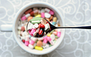 Spoon pills tablecloth bokeh blurry - a spoon free wallpaper