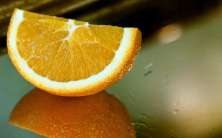 Orange mirror water droplets table - top of a table next free wallpaper