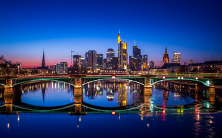 Bridge river city night lights - a bridge over a river free wallpaper