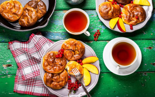 Pastries tea redcheckered napkin foodphotography - panfuturism free wallpaper for desktop