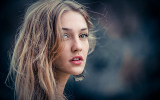 Woman long hair earrings serious - long hair and earrings free wallpaper