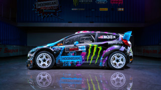 Colorful car garage blue wall - real life skin free wallpaper