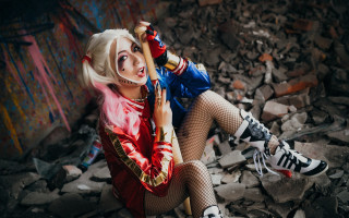Woman cosplay rubble graffiti bat - cosplay free wallpaper