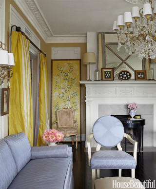 Living room couch cozy interior - flemish free wallpaper