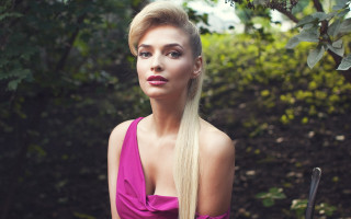 Woman blonde pink dress forest - naturalism free wallpaper