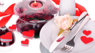 Romantic rose candle plate wine - a bottle of wine free wallpaper