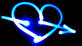 Heart blue light hologram neon - holography free wallpaper