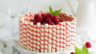 Raspberry cream cake pastel rococo - a cake free wallpaper