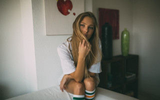Woman blonde bed heart syd - syd meade free wallpaper