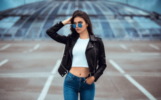 Woman blindfold parkinglot fashion eyewear - a parking lot free wallpaper