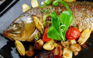 Fish vegetables plate sauce fork - sauce free wallpaper