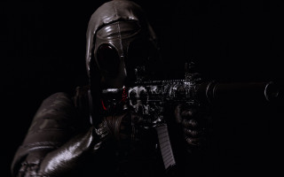 Gas mask man gun flashlight - cinematic 4k wallpaper free wallpaper