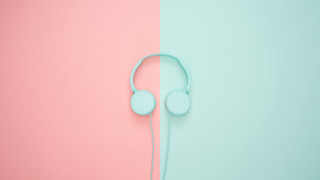 Headphones pastel background pink blue - color scheme free wallpaper