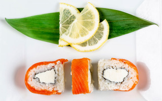 Sushi plate lemon lime watercolor - a plate of sushi free wallpaper