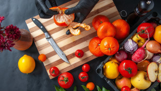 Cutting board knife tomatoes fruits - cutting free wallpaper