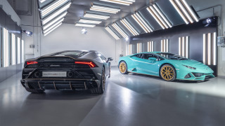 Skyblue black gold rims jigsaw - a garage free wallpaper
