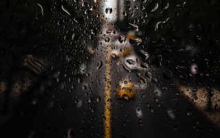 Rainy window yellow line raindrops - rainy free wallpaper