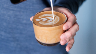 Person coffee straw holding foot - a straw free wallpaper