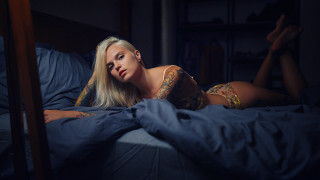 Woman bed tattoo blonde blue - a polaroid photo free wallpaper